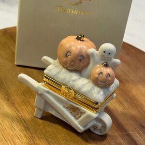 Lenox Treasures Halloween Hayride Trinket Box with Pumpkin Charm First Issue